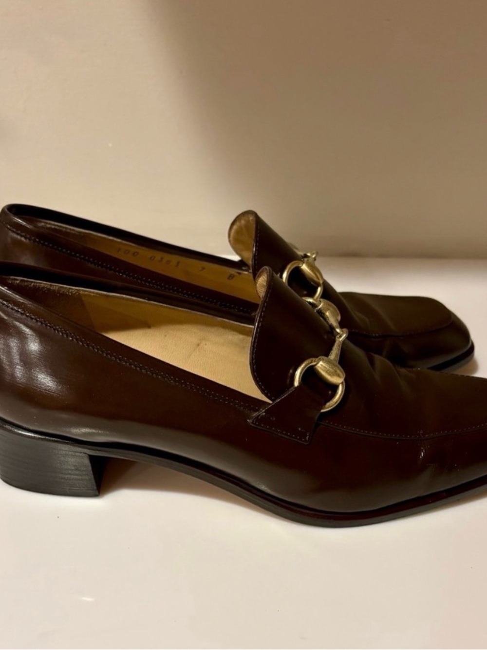 GUCCI Women's Classic Brown Leather Loafers with Gold Accent Size 7